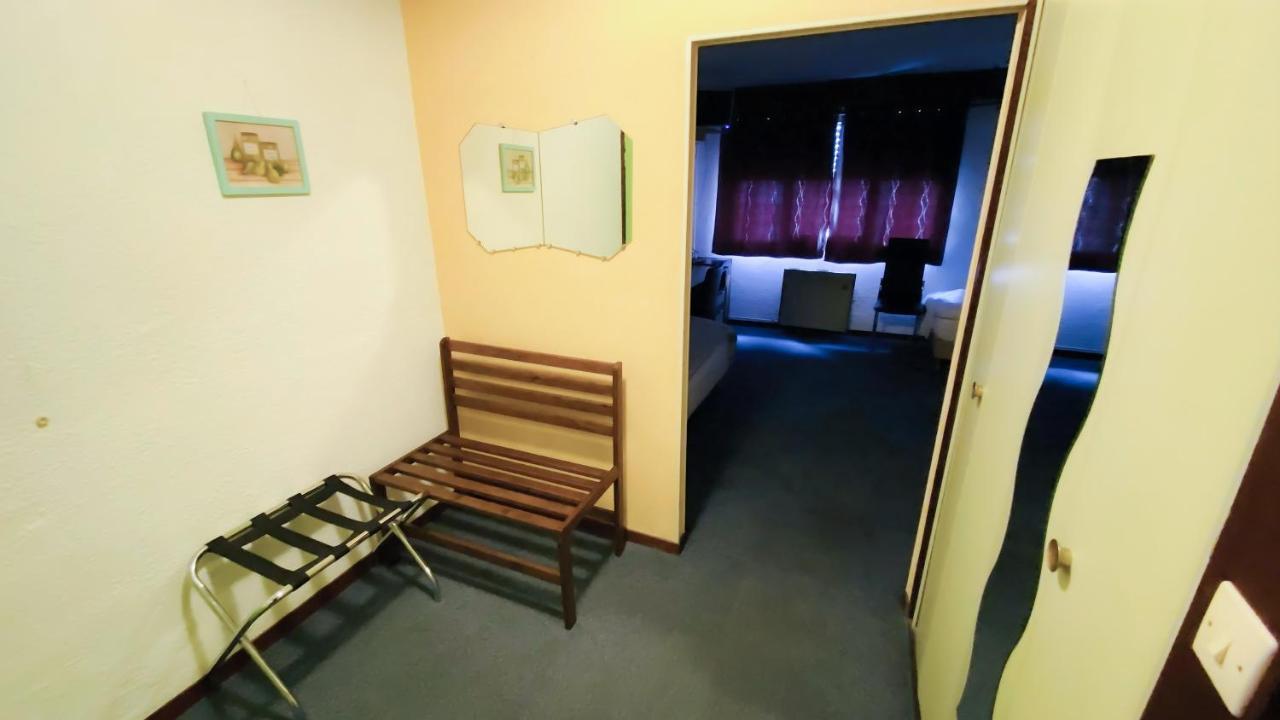 Hotel Le Valeran Ligny-en-Barrois Bagian luar foto