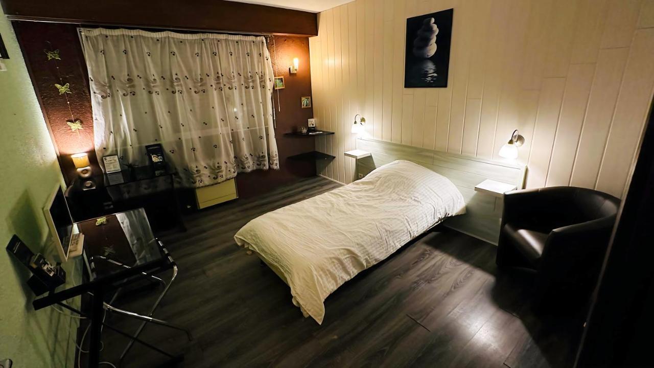 Hotel Le Valeran Ligny-en-Barrois Bagian luar foto